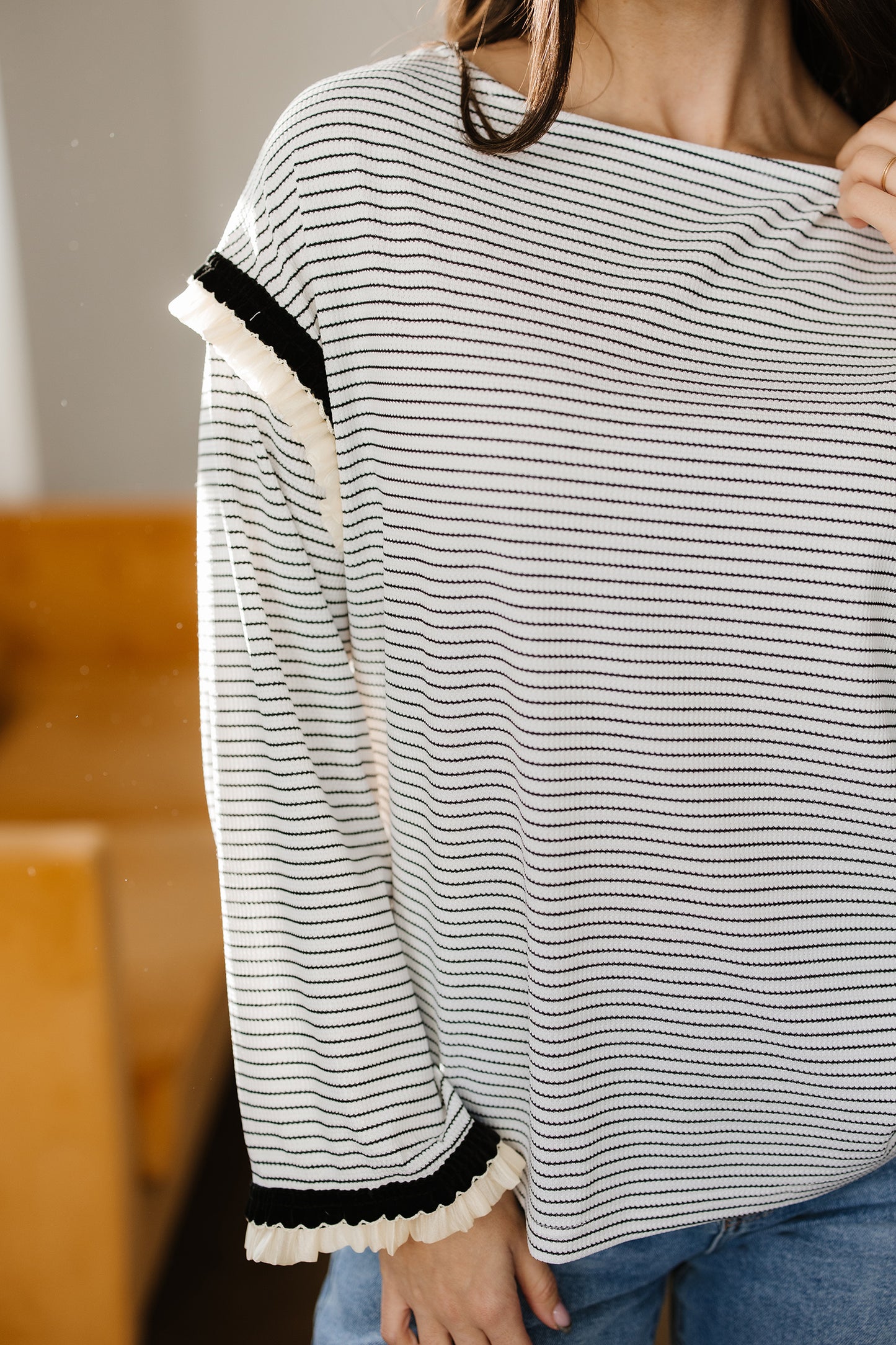 White Stripe Contrasted Ruffle Trim Loose Long Sleeve Top